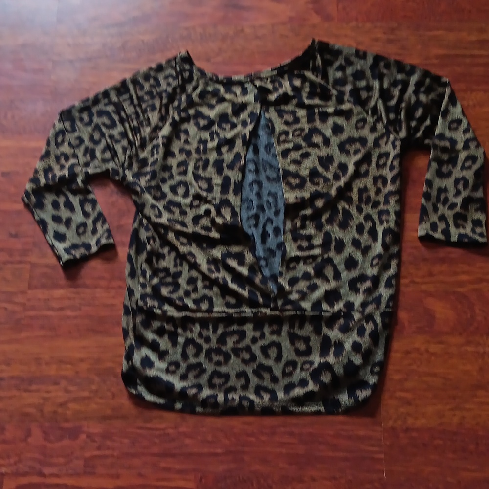 💟Dynamite leopard top - Picture 6 of 6